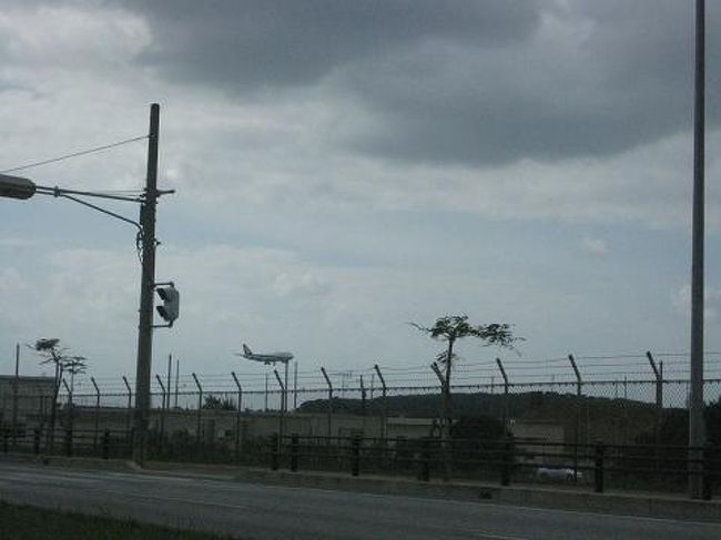 9時半頃、ホテルをチェックアウトして<br />レンタカーを返し空港でチェックイン手続きをして荷物を預けた後<br />ゆいレールで国際通りに