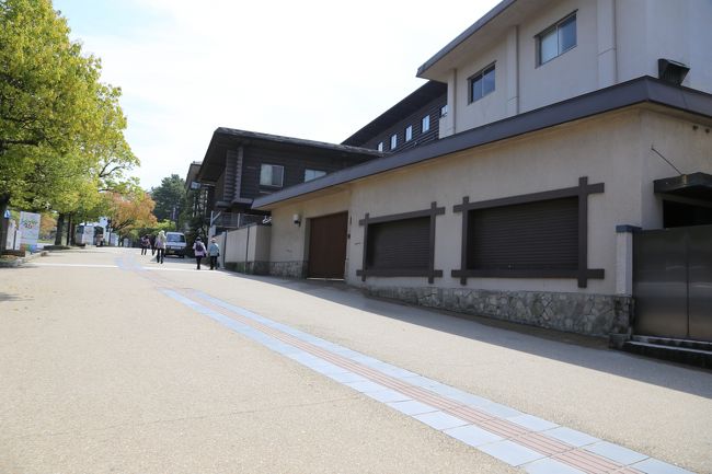 興福寺までまっすぐ進みます。