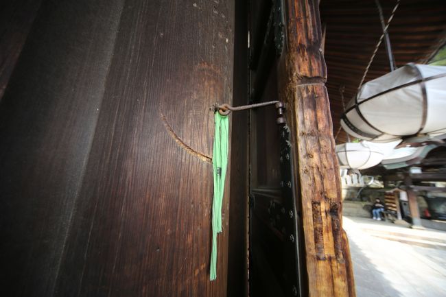 東大寺　二月堂　扉の固定金具。