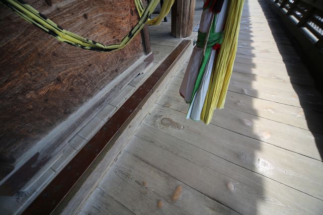 東大寺　二月堂　床板の節。