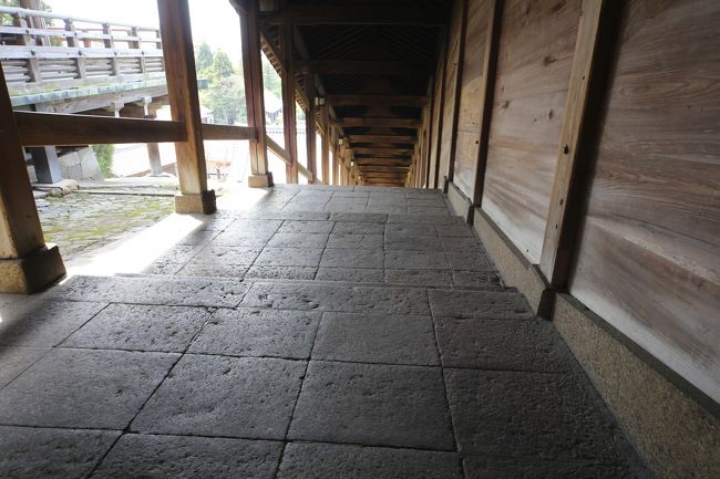 東大寺　二月堂　石段の石畳。