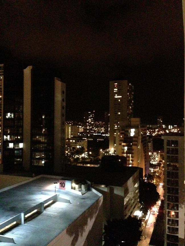 海と反対側、夜景。