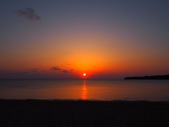 月が浜の夕日。