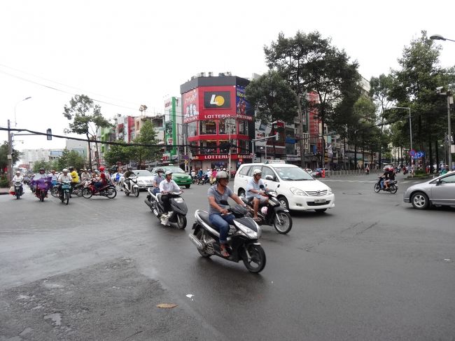 といっても飛行機の時間があるので移動開始