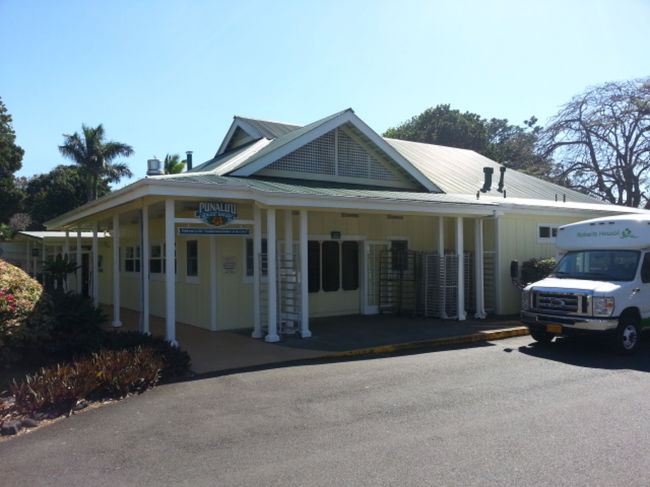 次の場所へ行く前におやつの買い出しです。<br />僕はサンドイッチを頂きました！\(^^)／<br />ここへ行く間も古い街並みを楽しみました。