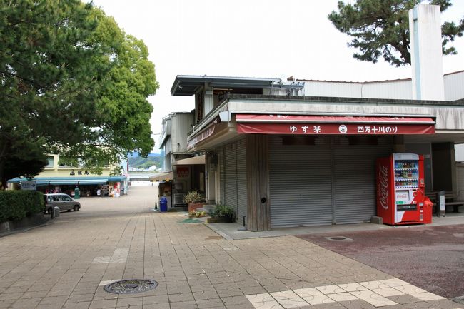 水族館を後にして龍馬像を目指します。平日のためか周囲はかなりの閑散としていた。