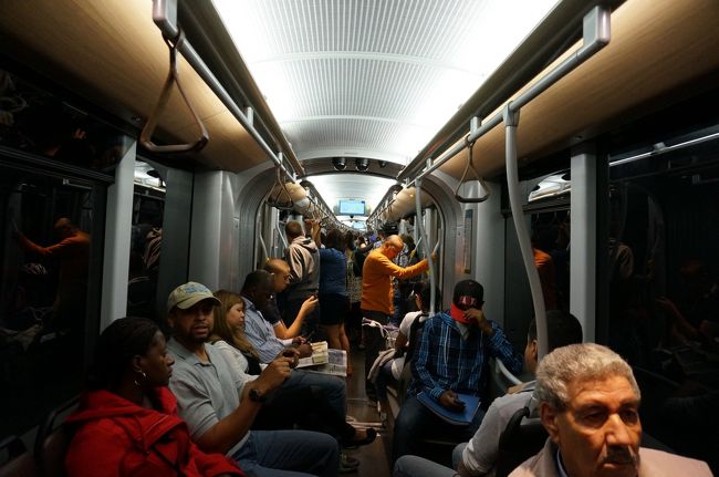 ケルンやアムステルダムとは違う雰囲気。<br />少しおどおどする。