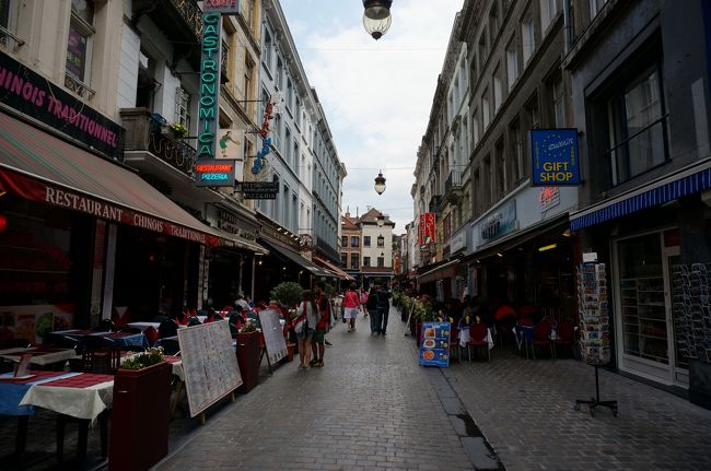 チェックイン後はグランプラス周辺散策。