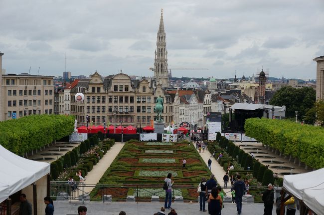 芸術の丘。<br />景色自体は絶景ってほどではないかも。<br />近くに美術館が多いからついた名前かな？