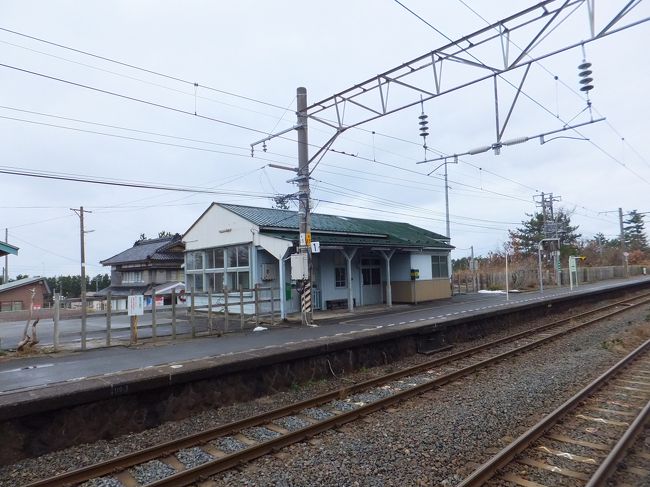 途中の上浜駅で対向列車の待ち合わせのため少々停車。そんなわけでちょっと外に出てみました。