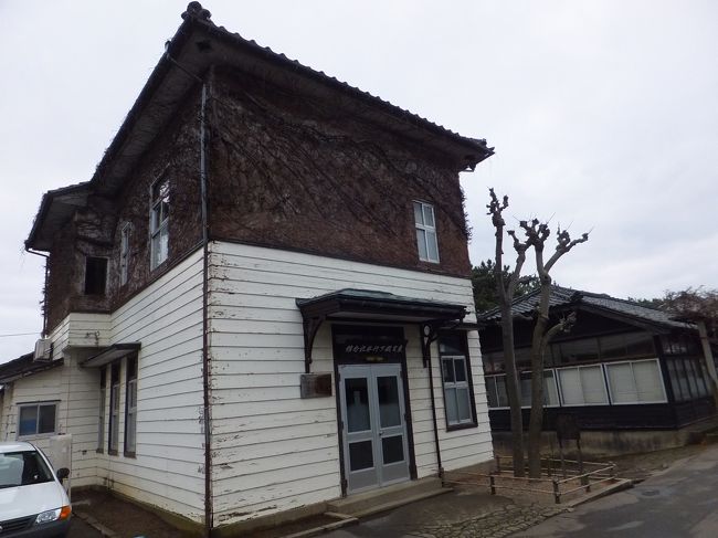 敷地内にあった東宮殿下行啓展示館なる建物がありましたが、中には入れませんでした。