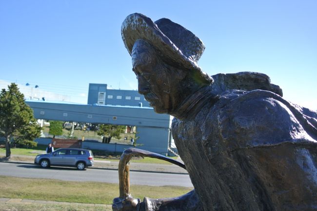 中央分離帯が公園になったような場所にやってきました。