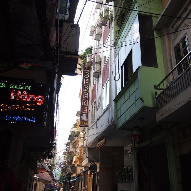 数分歩いた時<br /><br />　あっ！　あれやっ！<br /><br />目指すホテルの看板が見えた時は<br />ほんと涙でそうなくらい嬉しかったよ