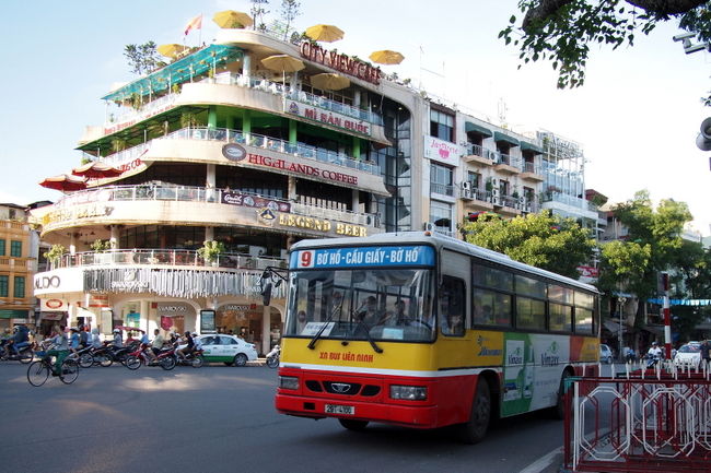 まさいは未知の街に行った時<br />ローカルバスに乗れるようになると<br />一人前になったなぁって思う<br /><br />残念ながらハノイでは<br />バスに乗るチャンスはなかった<br />でも、ベトナムにいるあいだに<br />ぜったい乗れるようになるからね！<br />