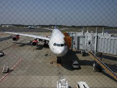 09:30、ほぼ定刻に成田に到着して31番にゲートイン。たくさん喋った2人に別れを告げ、成田エクスプレス14号を捕まえた。

そうか日本ではゴールデンウィーク初日で出国する人ばかり、だから入国審査はガラガラだったんだ。でも帰国後に休みがあるって有難い。ゆっくり休もう。