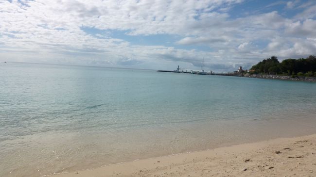 ホテルチェックイン後、ブセナ海中公園へいきました。<br />ブセナのビーチは人も少なく、とてもきれいなビーチでした。