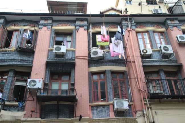 ○　滬寧鉄路局（四川中路126弄5-21号）<br /><br />もともとは滬寧鉄路局（上海南京鉄路局）、その後、安順洋行。通和洋行（Atkinson ＆ Dalls）の設計で、元芳洋行が建設を担当しました。1911年竣工。<br /><br /><br />数年前の様子：http://4travel.jp/travelogue/10539454