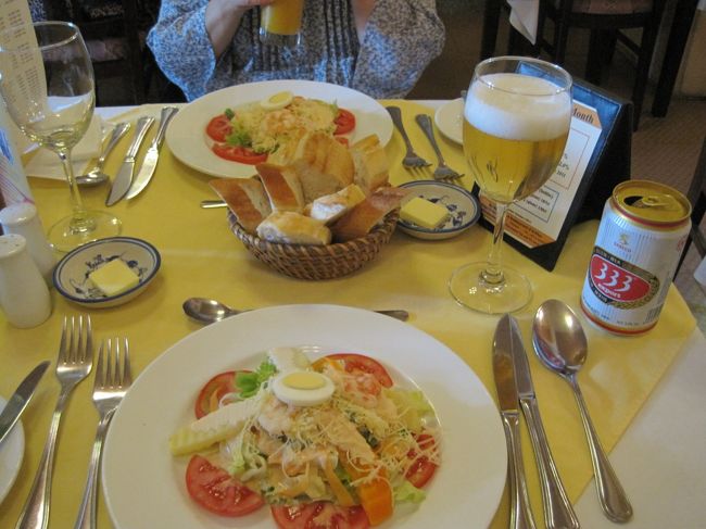 ビールは ベトナムの ３３３ビール  ベトナムではメジャーなビールとか!!  帰国後、日本でも見掛けたので購入しましたが、現地で飲むビールには敵いませんネ!!