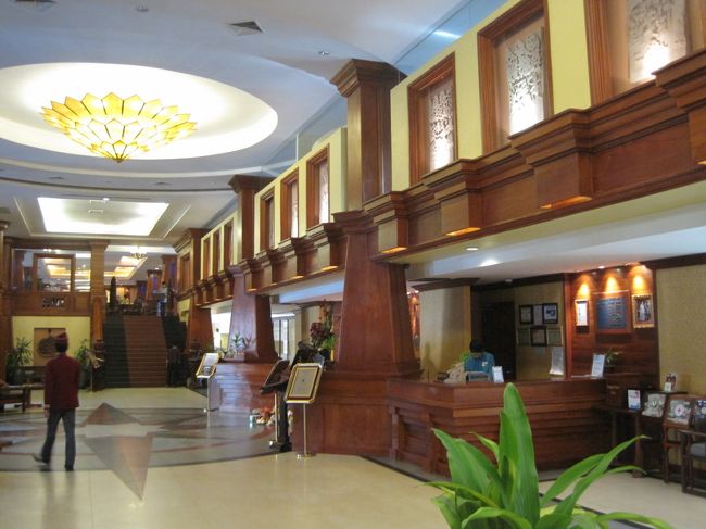 ホテルのロビーです｡<br />静かでリラックス出来る雰囲気です｡