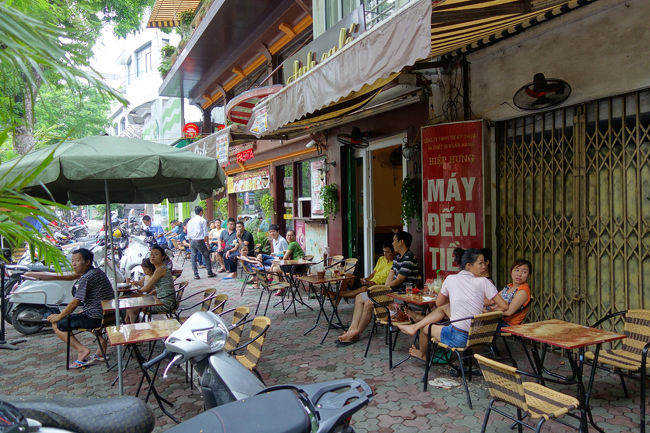 ハノイ：ホアビンホテル<br /><br />　結構、お客さん多し