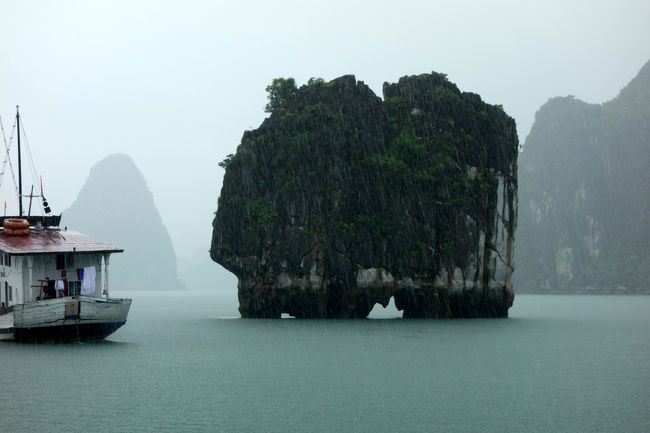 ハロン湾クルーズ<br /><br />　香炉島