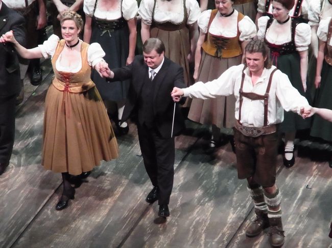 ローエングリンはすばらしいできばえ。ミッコ・フランクの指揮もすばらしかった。フォークトのはりのある声！ニュルンドのエルザもすばらしかった。