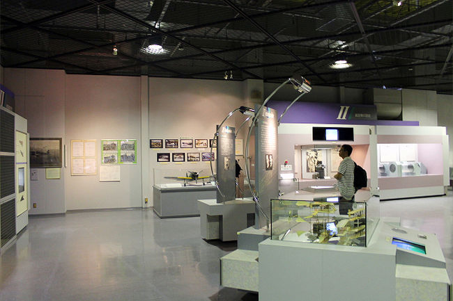 ２階には色々の展示が有り、解説しています。<br />