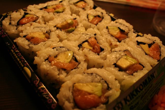 今夜の夕食（？）は、お部屋で・・・☆<br />（※庶民の諸事情による）<br />いつものCoco Cove。<br />昨日から目を付けていた<br />『ＳＵＳＨＩ』だ〜！