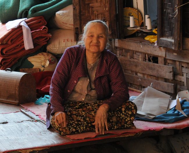 でも家のおばあさんの笑顔はとても良い。