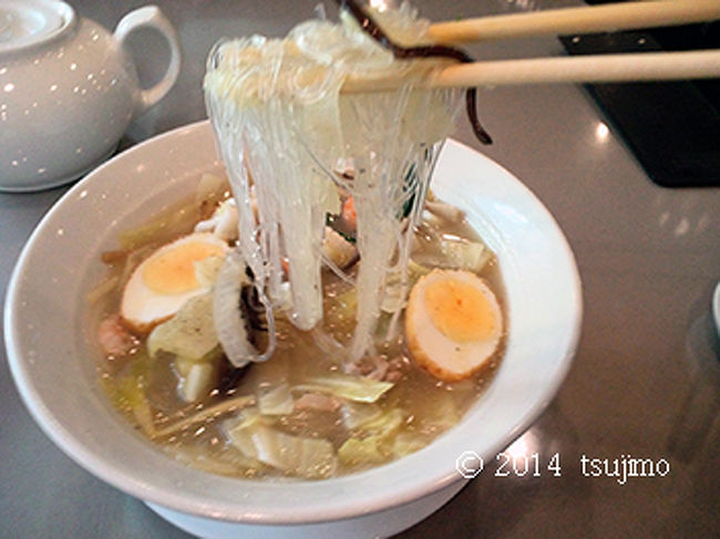 「紅蘭亭」で食べた、熊本名物「太平燕」です。<br />ご覧のとおり、麺が「春雨」です。<br />味はあっさりとしています。