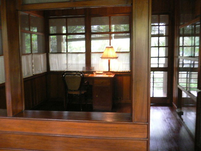 上の建物の２階の中　<br />ふーんとかへーとか　そんな感じです