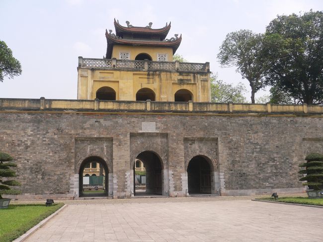 瑞門<br />正門だそうで上に上がれます