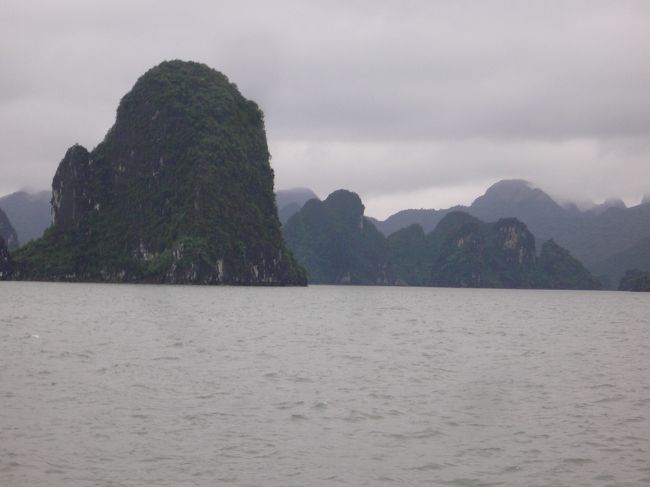 海なのに山また山<br />