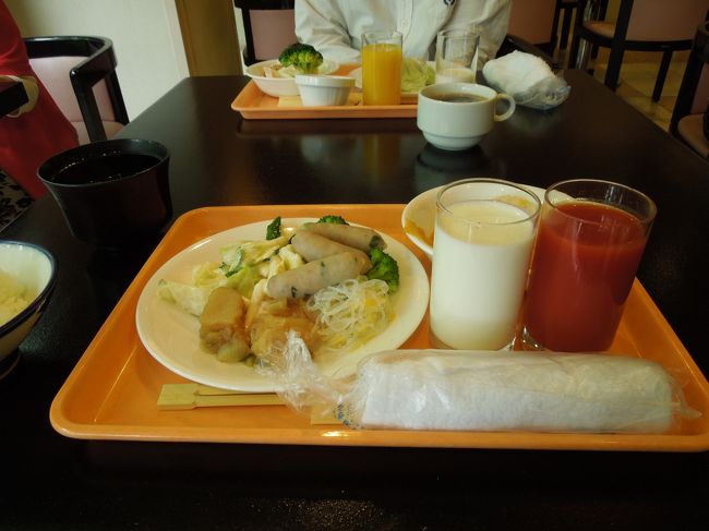 受付にて、日帰り入浴だけだと\1200。　朝食付きだと税込￥1080　？？？？<br />じゃあ朝食もいただきましょう。