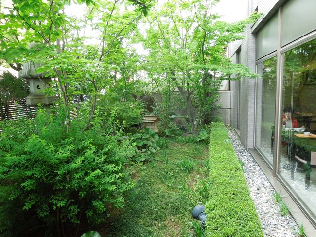 温泉は自家源泉。加温、加水なし源泉かけ流しの低張性弱アルカリ性ナトリウムカルシウム塩化物・硫酸塩泉　泉温45.8度だそうでございます。<br />珍しく飲泉もできます。<br />