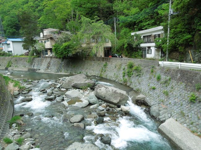 すごい渓谷です。崖が崩れたら・・・・