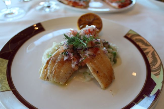 ・これも一品料理で確かお魚とリゾット。味が凝っていました。<br />・一品料理はいくらでも頼んでいいと、と言われていたのでぬてまろ母が食べていた牡蠣も食べたいところでしたが、どんどんお腹いっぱいになってゆく・・・。