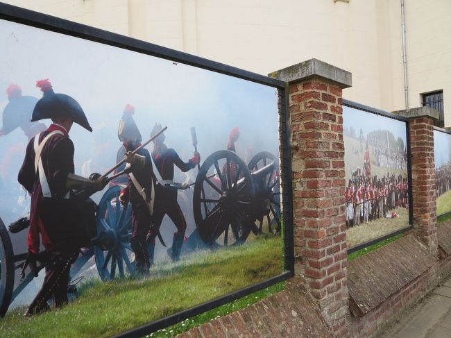 行進してる様子ですね。