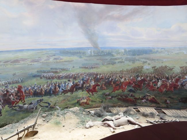 竜巻みたいなものも、見えます。