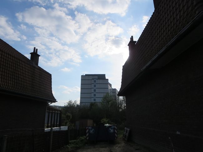 路地の奥に、クラウンプラザが見えています♪<br /><br />これなら、迷わないでしょう(^_^)v