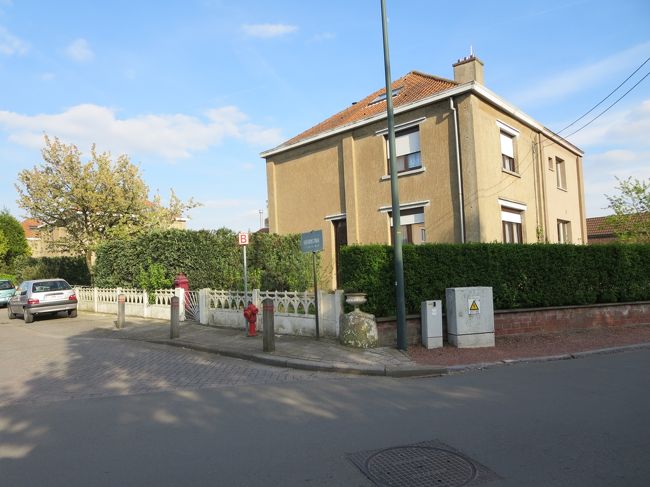 どっちに行こうかな？！<br /><br />明るい方へ♪