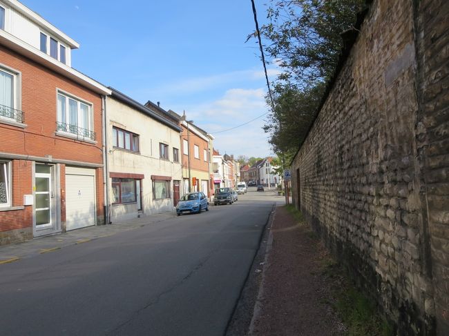 てくてくてく・・・