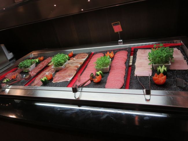 生ハムも、あるんですよー♪<br /><br />朝から、リッチな気分(^_-)-☆