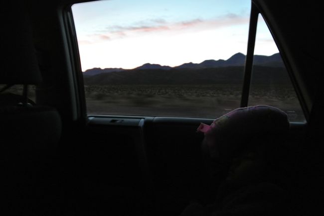 Day 5: 6:00am, leaving for Geiser de Tatio (タティオ間欠泉) before the sun rise.  90 km North of San Pedro de Atacama.  It is 4300 m high. 