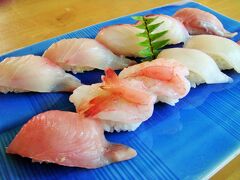 夕食は近くのいその香りさんで、地魚にぎり。
珍しいネタに大満足。
　