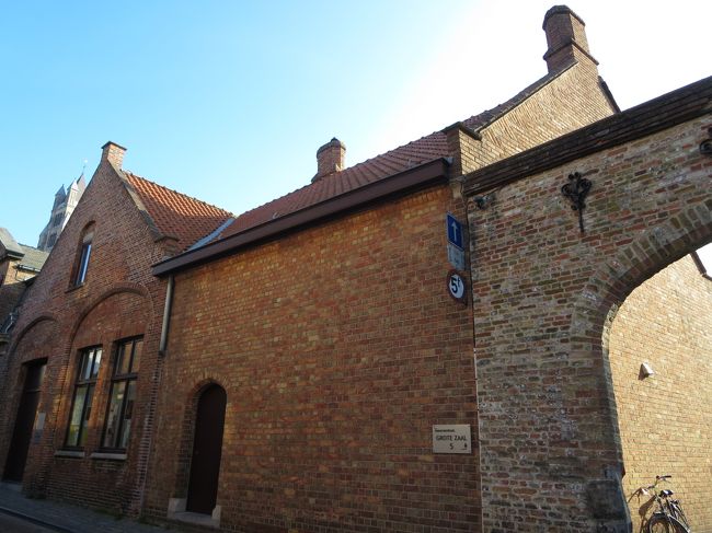 Ｔ島さんに、名前を聞いたはずですが、覚えてない・・・<br /><br />ブルージュって、ガイドブックでもあまり載ってないので、探せない・・・。