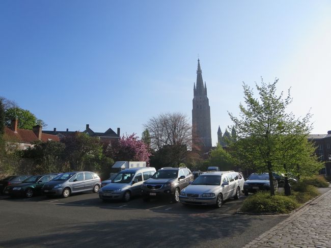 おお！<br /><br />あれは、聖母教会の尖塔ですねヽ(^o^)丿