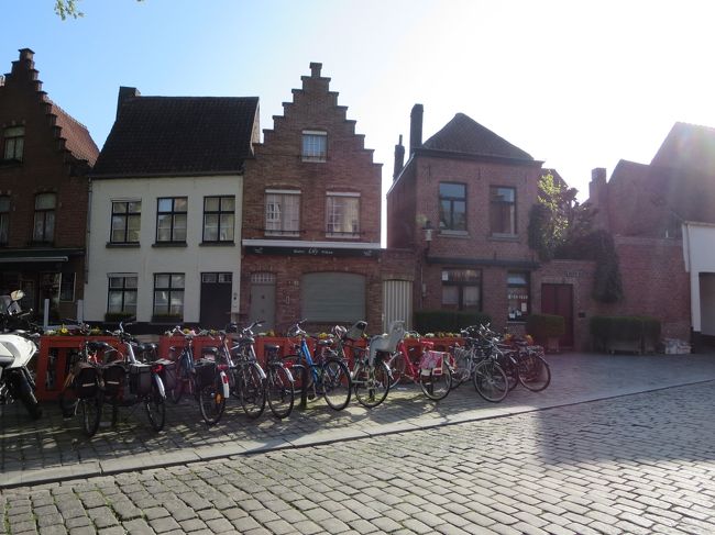 オランダと一緒で、階段状の屋根が可愛いですね(*^_^*)