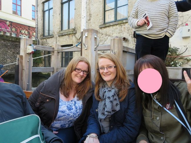 後から乗りこんできた欧米人の女性たちと、ちょっとしゃべった後、記念撮影！