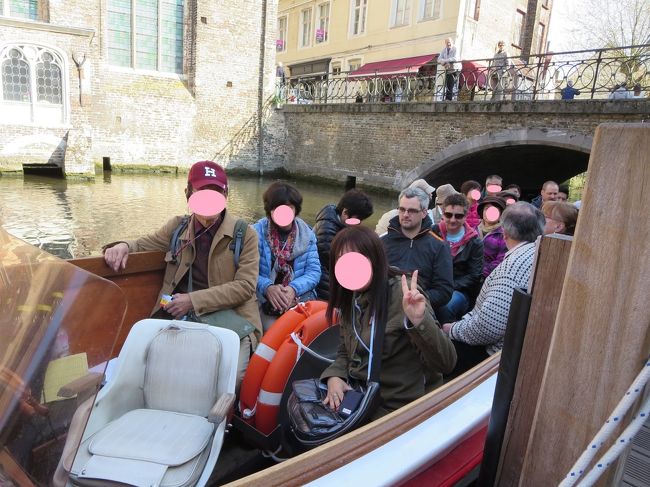 出発前に、添乗員Ｍさんが撮ってくれました♪<br /><br />ぎゅうぎゅうに乗ってます♪